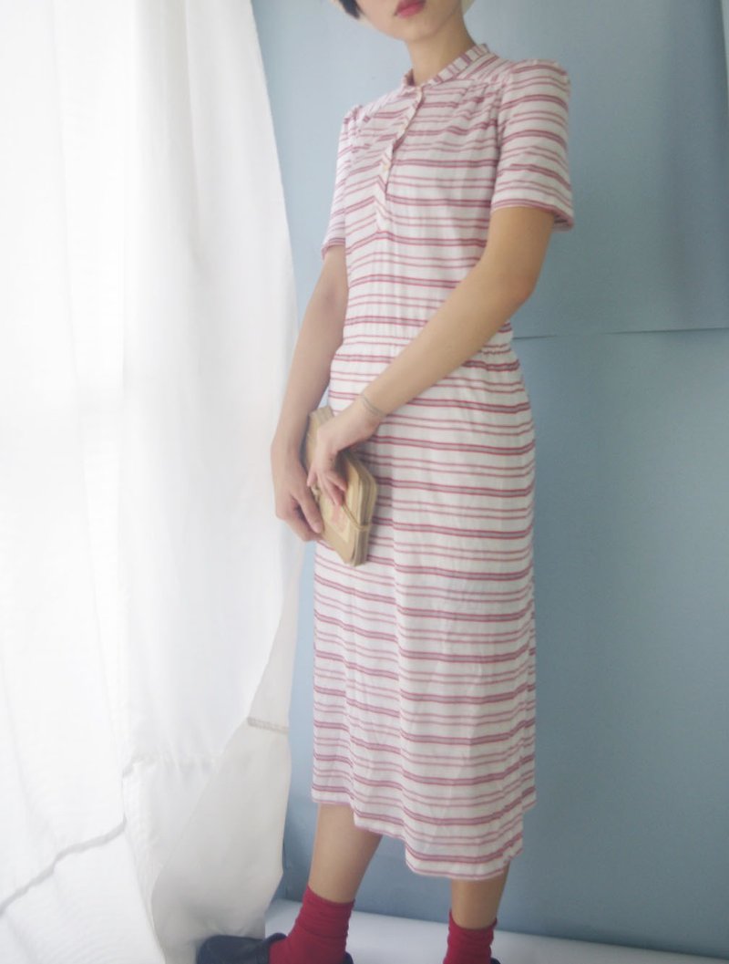 尋寶古著-復古紅白橫紋針織洋裝 - 洋裝/連身裙 - 其他人造纖維 白色
