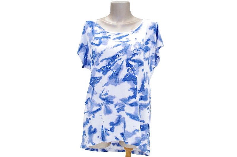 Uneven dyed crew neck Dolman T-shirt <Island Blue> - Women's Tops - Other Materials Blue