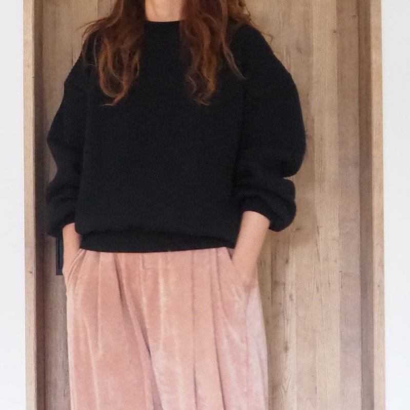 【Pre-order】Quilted cut - sew top / Black - 女上衣/長袖上衣 - 棉．麻 黑色