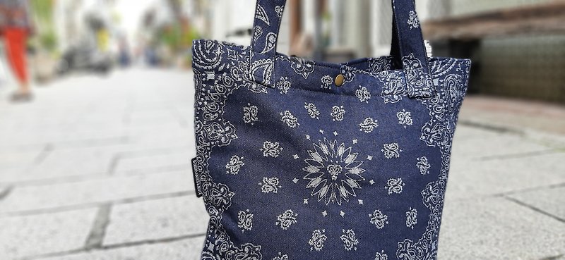 AMIN'S SHINY WORLD Handmade navy dark blue washed amoeba jacquard denim large tote shoulder bag - Messenger Bags & Sling Bags - Cotton & Hemp Blue