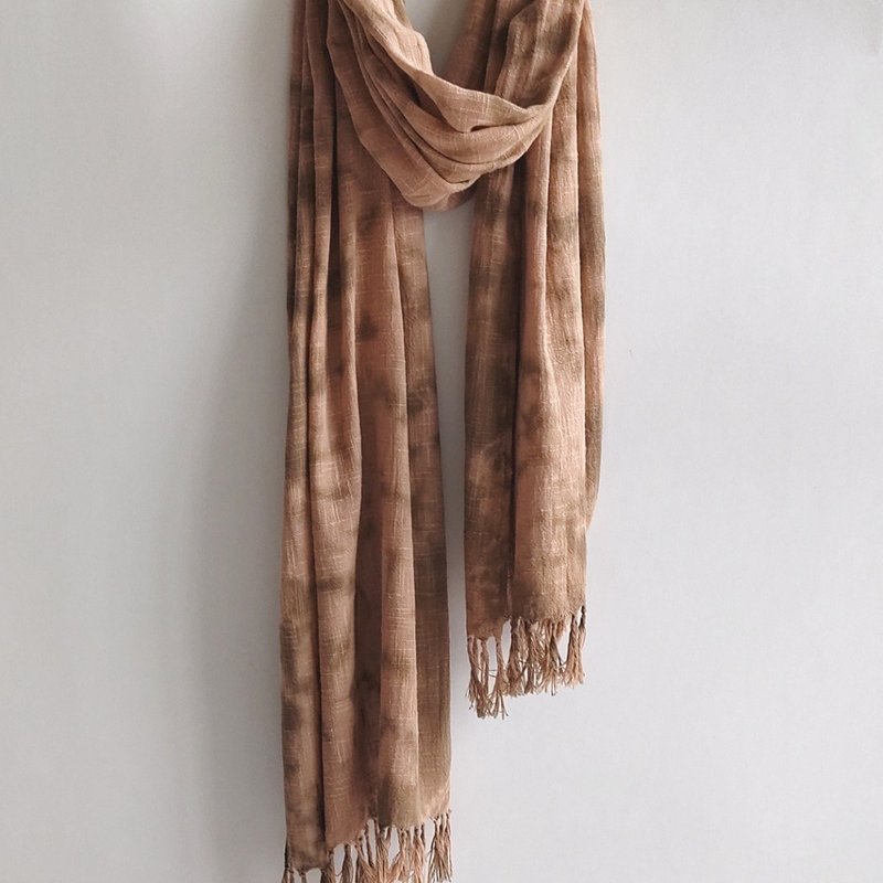 T.H.Ani Hand-Dyed Original Unique Pattern Scarf - Warm | Scarf | Plant Dye | Shawl | Thick | Natural Dye - ผ้าพันคอถัก - ผ้าฝ้าย/ผ้าลินิน สีเทา