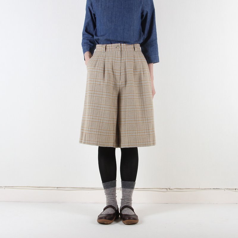Egg plant vintage] Xuan meters plaid wool vintage high waist shorts - Women's Pants - Polyester Khaki