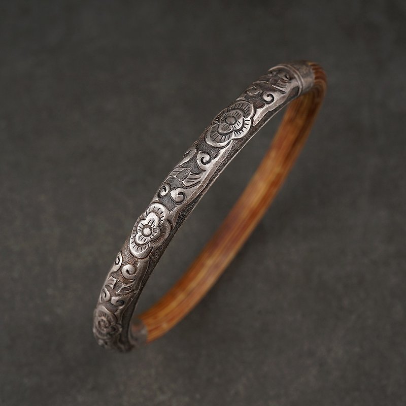 When the wind is not flat rattan bracelet hand-carved lotus feet of natural wood Silver bracelet female sub-old traditional craft rare vintage - สร้อยข้อมือ - วัสดุอื่นๆ 