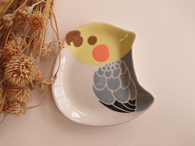 Hey! Bird friends! Pat Xuanfeng side bird shape disc - Small Plates & Saucers - Porcelain Gray