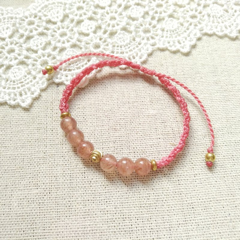 BUHO hand made. Cherry blossom season. Strawberry Crystal X South American Brazilian Wax Line Bracelet - สร้อยข้อมือ - เครื่องเพชรพลอย สึชมพู