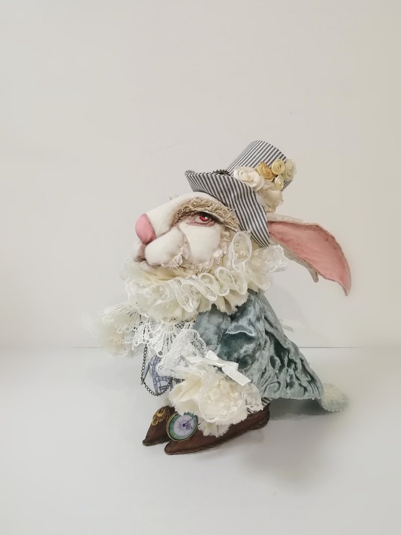 Alice in Wonderland decor, white rabbit doll,  愛麗絲夢遊仙境 - 公仔/玩偶 - 其他材質 藍色