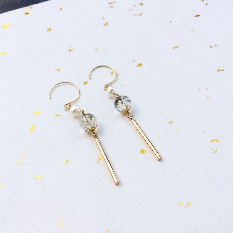 14kgf-ghost quartz & pearl elegant pierced earrings - Earrings & Clip-ons - Gemstone Green