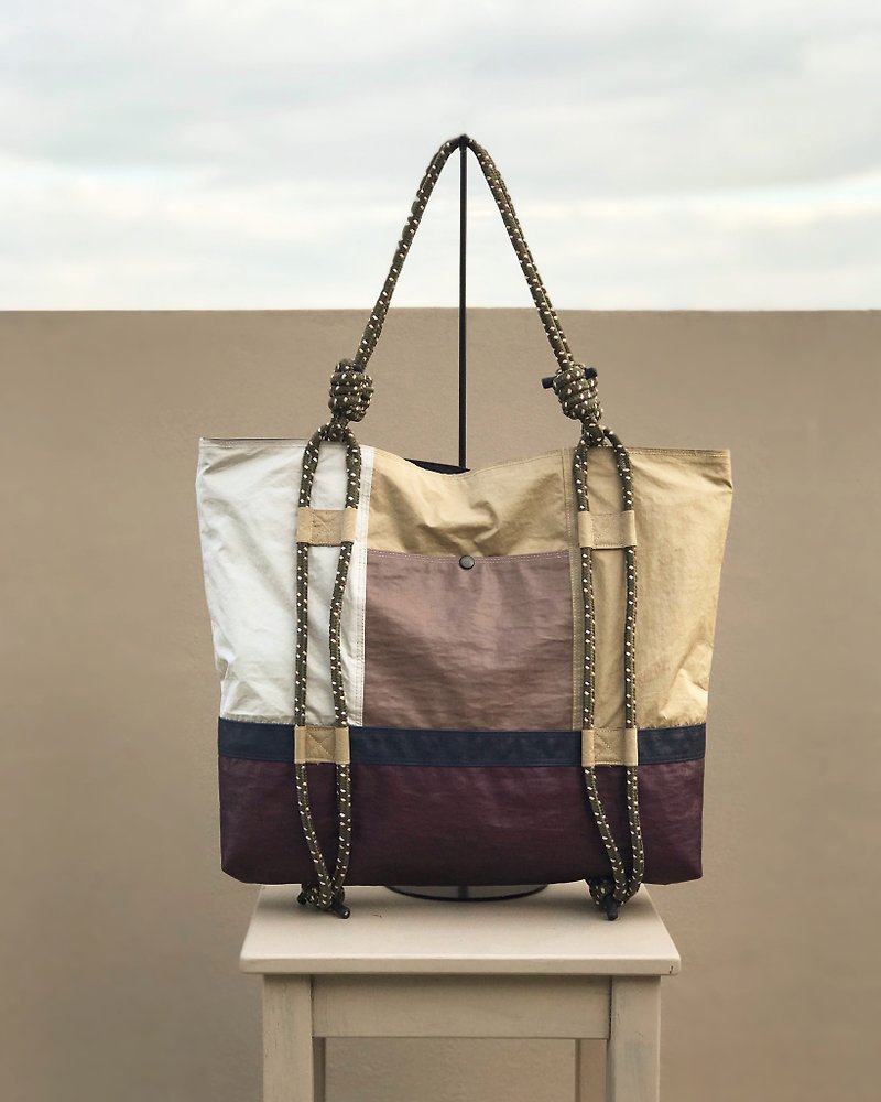 กระเป๋าต่อผ้า สะพายข้าง ผ้าไนลอน (มาพร้อมกับสายสะพายจากเชือกปีนเขา) - กระเป๋าถือ - วัสดุกันนำ้ 