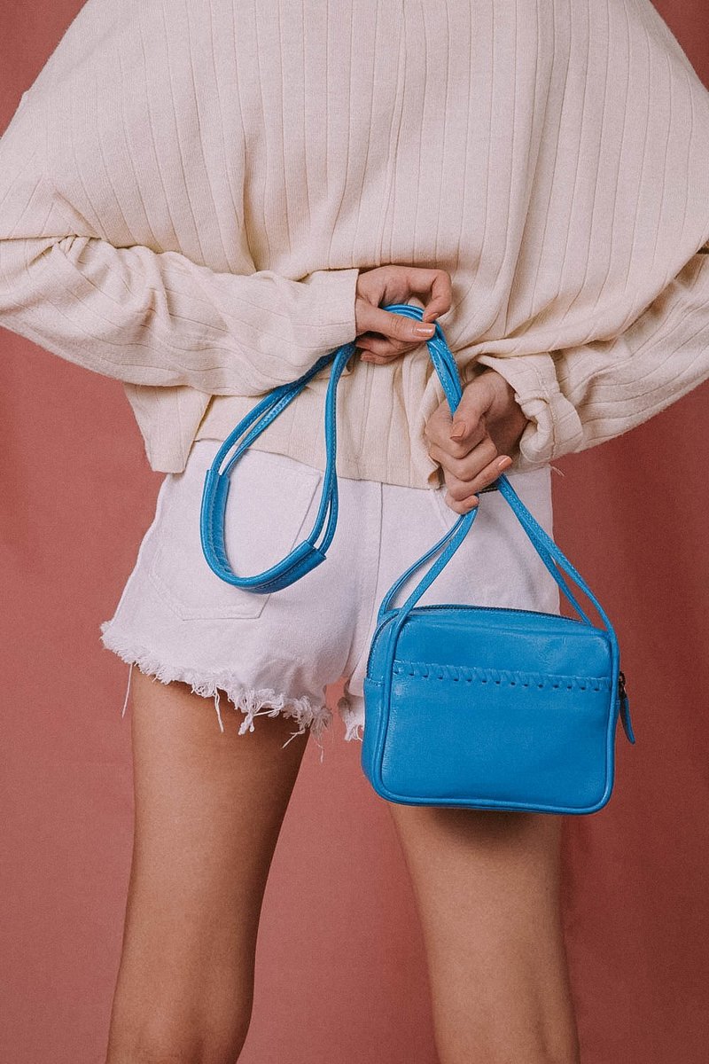 Julie Cross-body Bag in Royal Blue - 側背包/斜背包 - 真皮 藍色