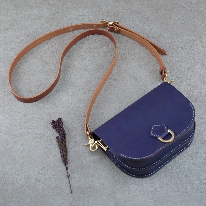 Meniscus side backpack semi-circular shoulder bag waist back purple hand-sewn leather lover leather strap - กระเป๋าแมสเซนเจอร์ - หนังแท้ สีม่วง