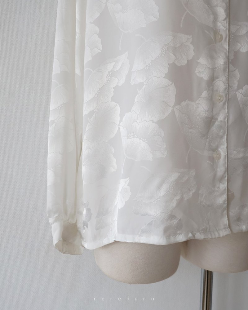 日本製復古印花仿緞面寬鬆長袖白色古著襯衫 - 女襯衫 - 聚酯纖維 白色