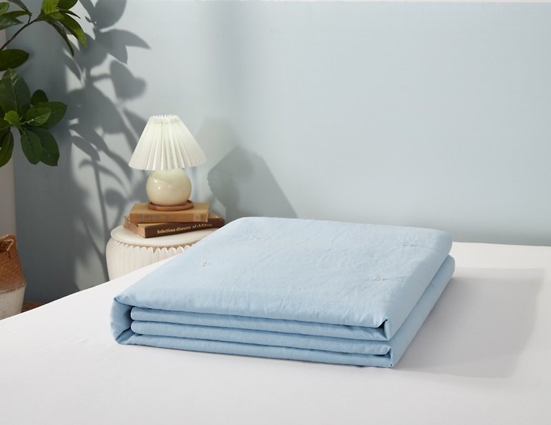 リネンと麻のサマーキルト、クラスAのエアコン付きキルトはカスタマイズ可能です - 毛布・かけ布団 - コットン・麻 ブルー
