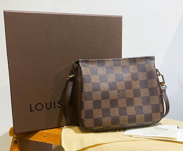 Used Bags Louis Vuitton LV, Presbyopia, Shoulder Bags
