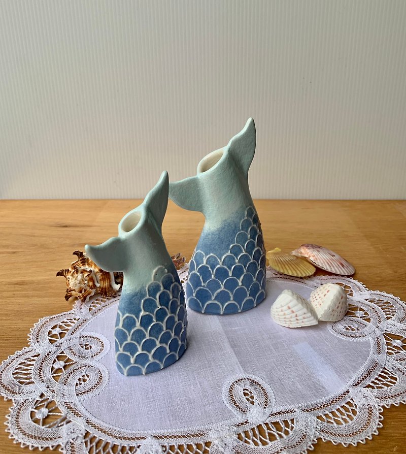 Handmade ceramic fishtail vase - เซรามิก - เครื่องลายคราม 