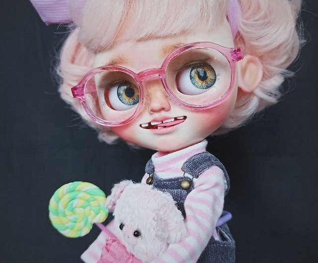 Custom Blythe doll with a happy smile - Shop Cheeky dolls Stuffed Dolls &  Figurines - Pinkoi