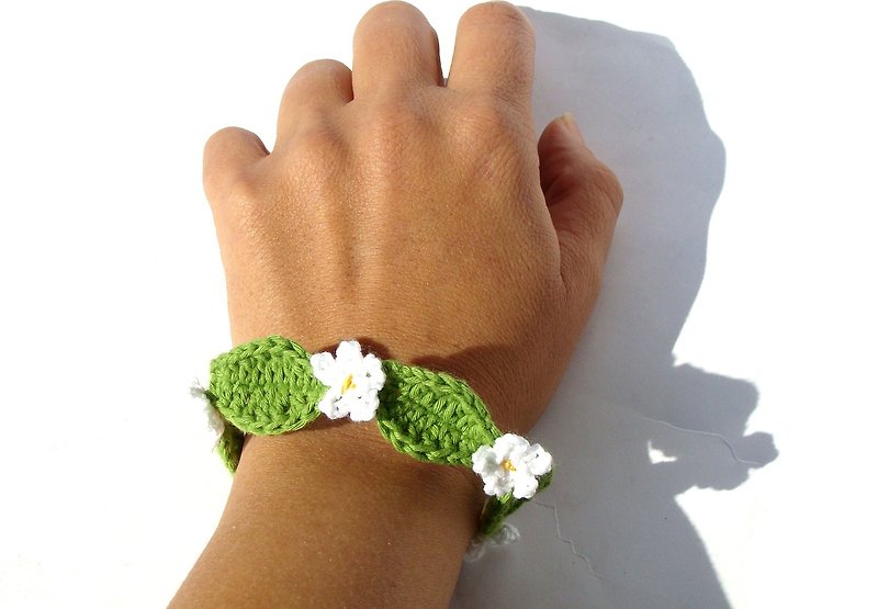 Crochet daisy flower bracelet, fiber jewelry crochet, anklet bracelet, summer spring flowers bracelet - 手鍊/手環 - 棉．麻 綠色