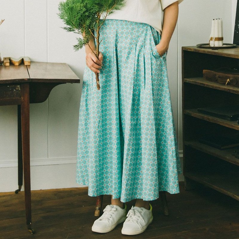Long Skirt / Old Ceramic Tile No.2 / Soda Green - Skirts - Cotton & Hemp Green