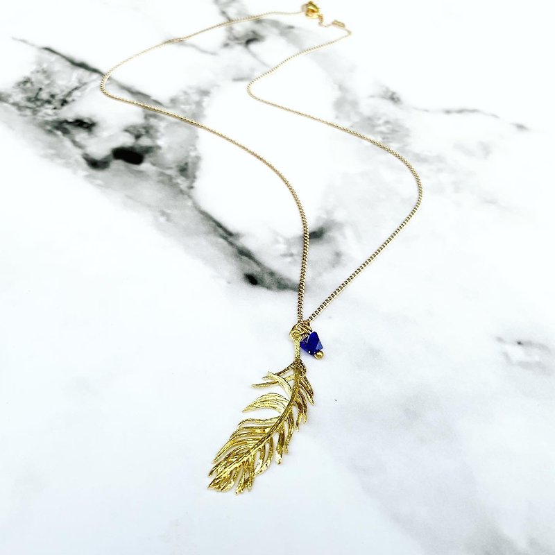 Exclusive_Big Feather Bronze Triangle Sapphire Blue Crystal Short Necklace_Clavicle Chain_Long Item - Long Necklaces - Copper & Brass Blue