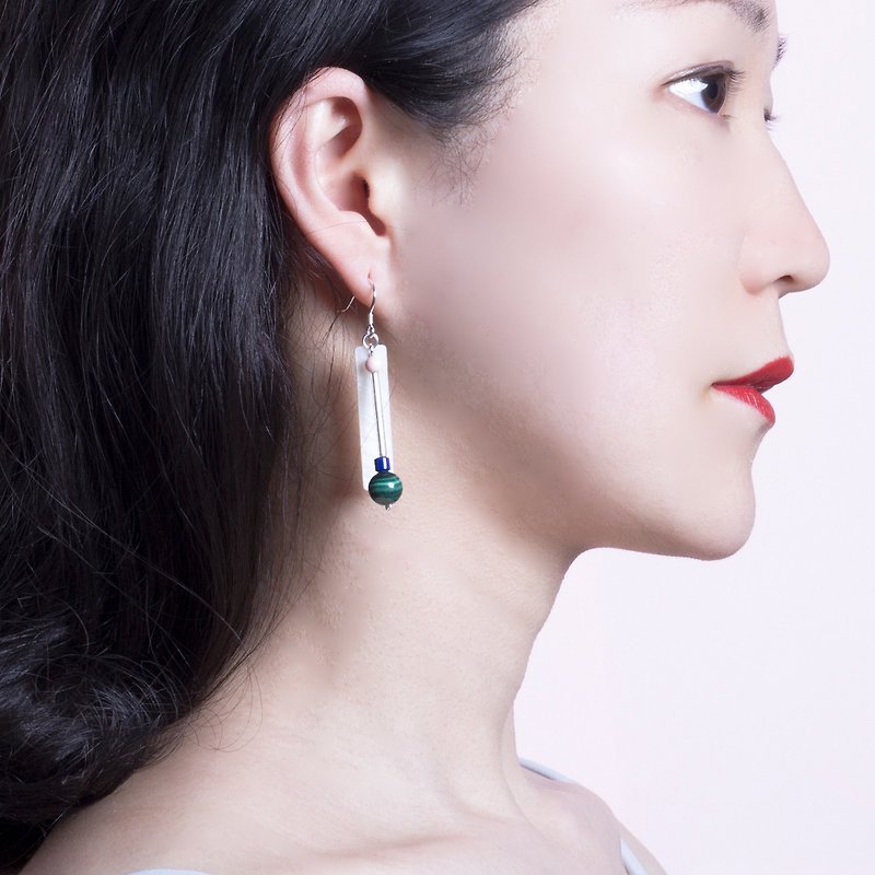 YUNSUO-original design-Malachite long asymmetric earrings - Earrings & Clip-ons - Stone Green