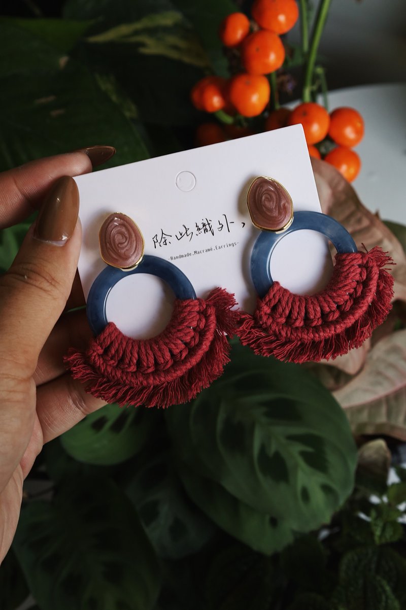 Burgundy macrame handmade earrings for summer, Valentine's Day, birthday sister - Earrings & Clip-ons - Cotton & Hemp Red