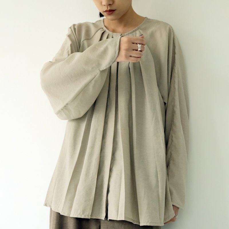 川 衣 WEAR BEING  琵琶袖散狀襯衫 米灰棉麻 - 女上衣/長袖上衣 - 棉．麻 卡其色