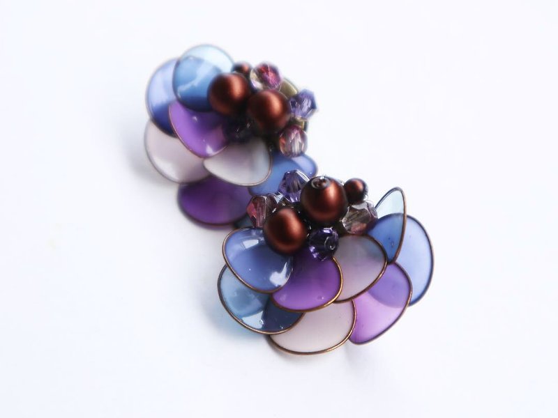 Whispering flower earrings Purple - ต่างหู - วัสดุอื่นๆ สีม่วง