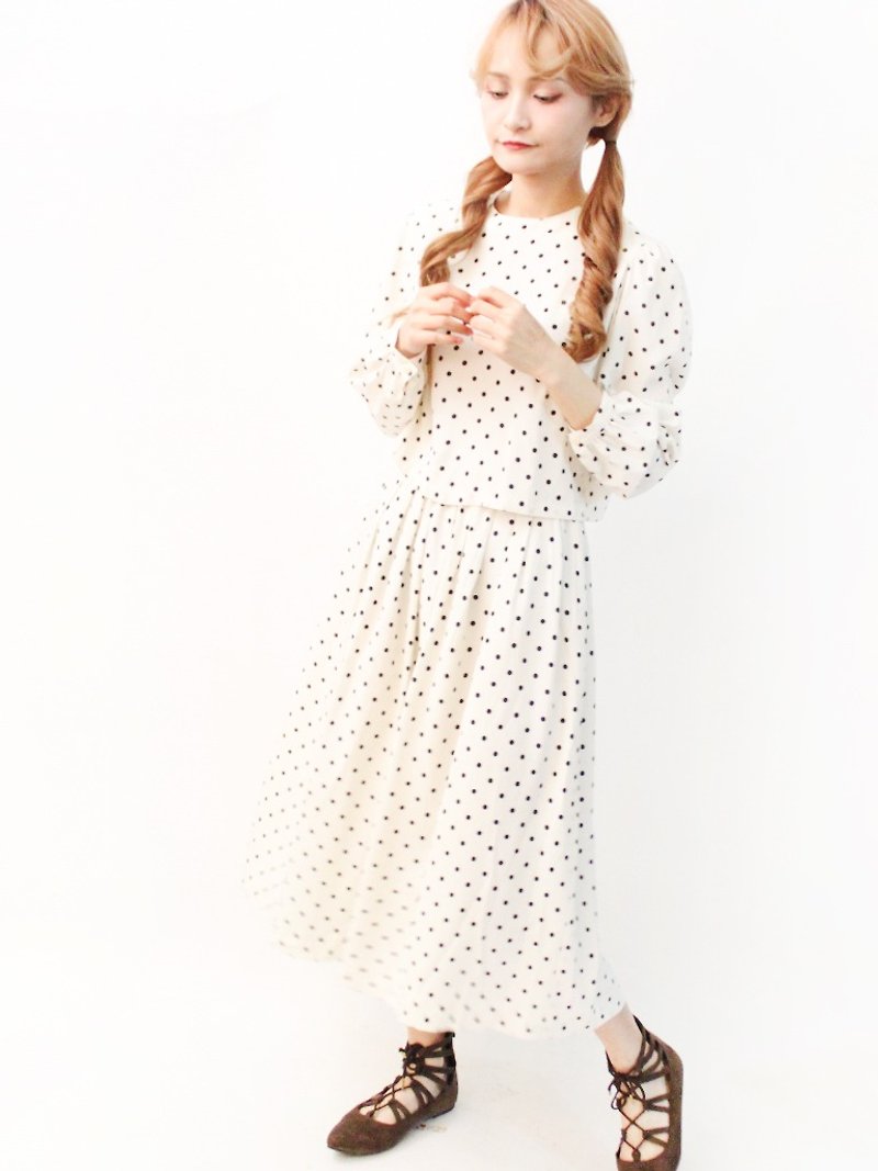 Made in Japan, the fresh, elegant, fresh-colored dots, beige and white, two long-sleeved vintage dresses VintageDress - One Piece Dresses - Polyester White