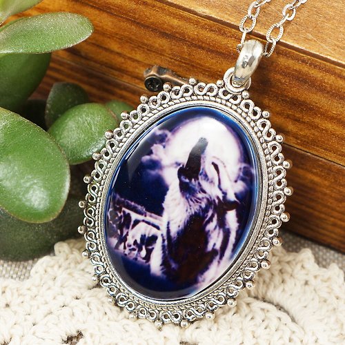 AGATIX Wolf and Moon Dark Blue Purple Porcelain Cameo Oval Pendant Jewelry Necklace