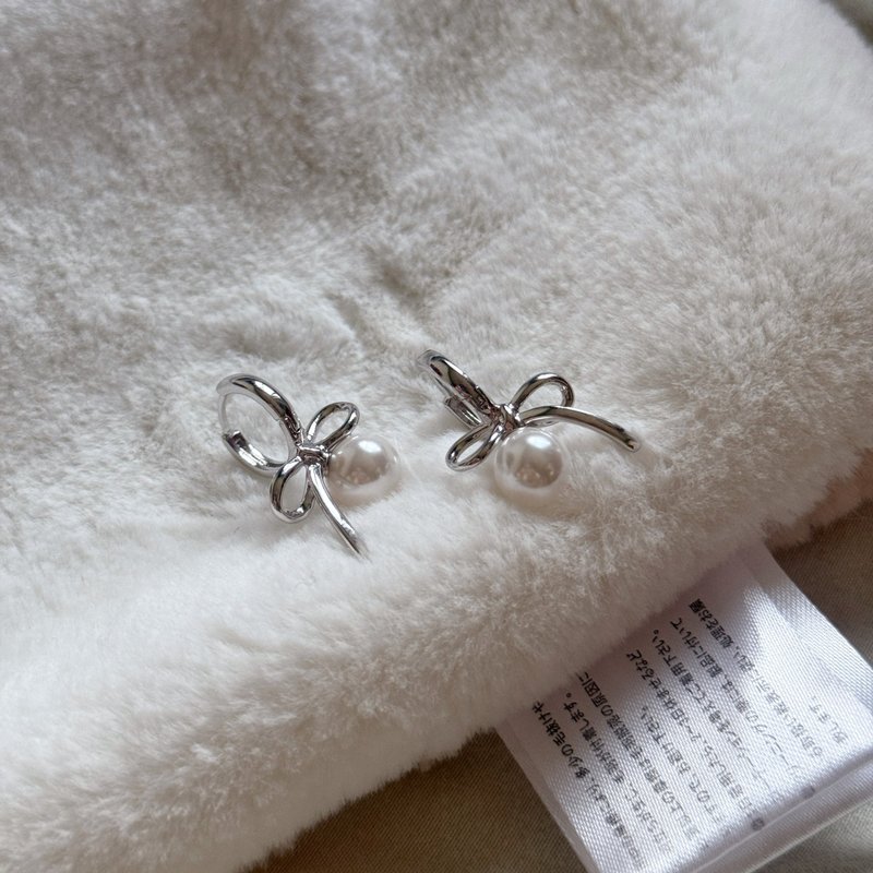 bow pearl earrings - ต่างหู - เงิน 