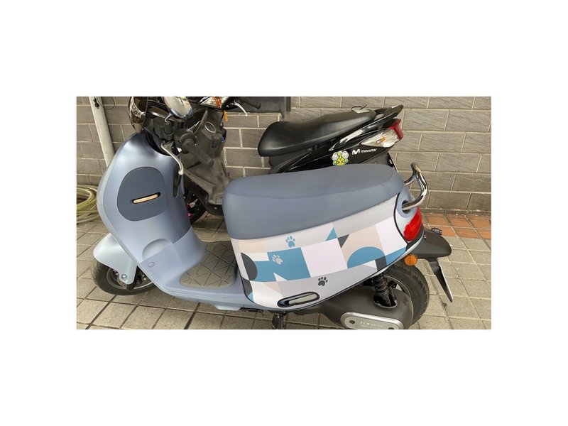 幾何圖+貓腳印(天王藍) gogoro系列車套 防刮車套 - 其他 - 聚酯纖維 