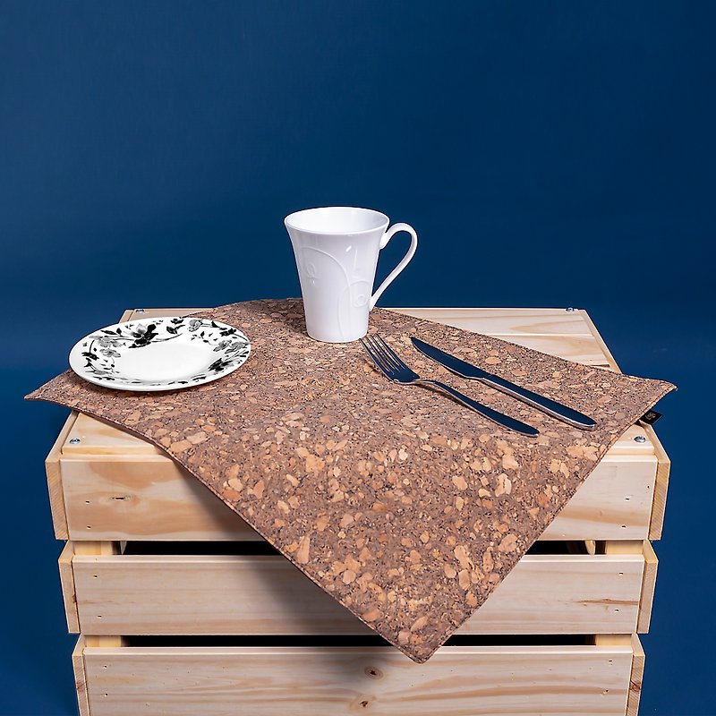 [Customized Gift] Lightweight Cork Placemat (Type B) - ผ้ารองโต๊ะ/ของตกแต่ง - วัสดุอื่นๆ สีนำ้ตาล