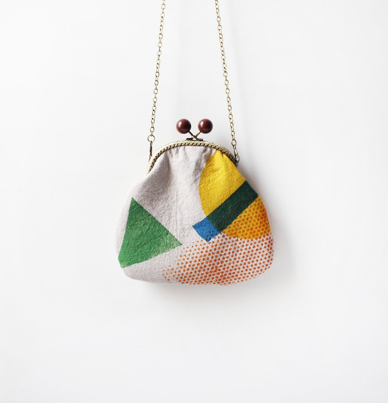Handmade silk seal mouth gold package geometry (mouth width 12.5 cm - Messenger Bags & Sling Bags - Cotton & Hemp White