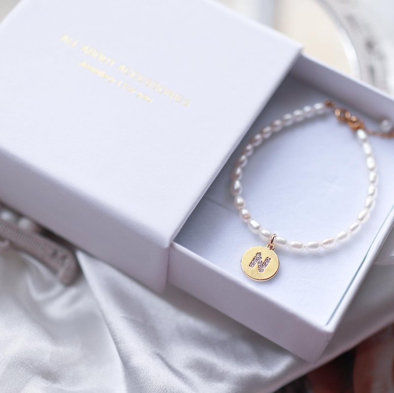 Freshwater pearl English alphabet bracelet sister gift girlfriend gift - Bracelets - Other Materials 