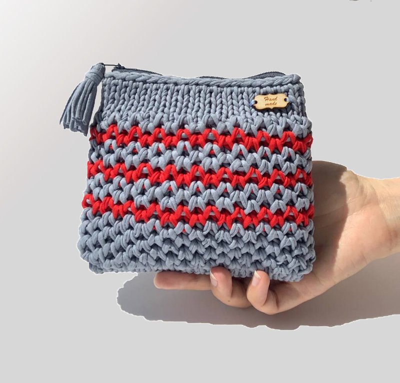 Square cosmetic bag Two colors boho knitted makeup organizer Travel zipper pouch - 化妝包/收納袋 - 棉．麻 灰色