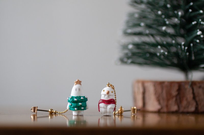 The earrings of Yeti who wants to be a tree and Yeti who wants to be a snowman - Earrings & Clip-ons - Plastic White