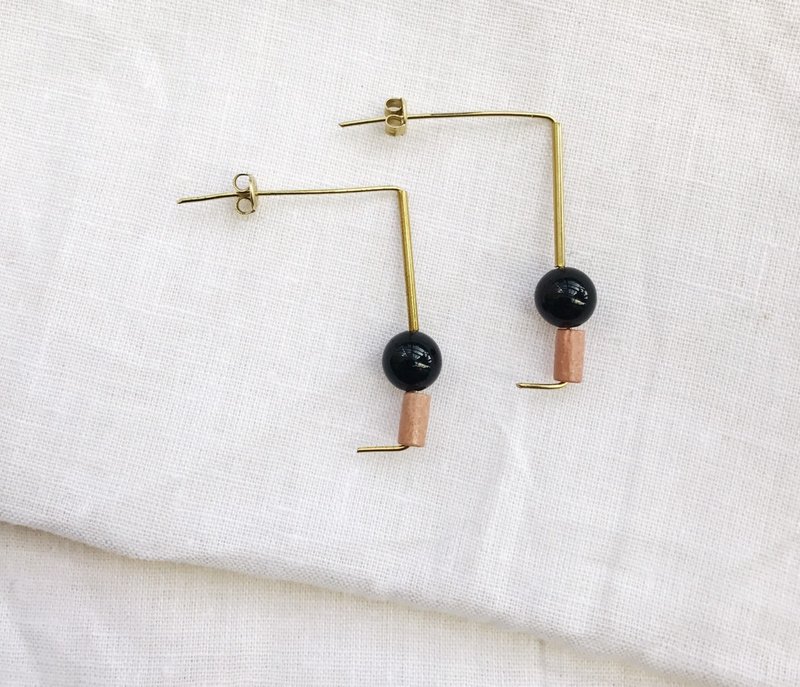 szu-works | pepper with rosemary orange agate with brass ear stylus - Earrings & Clip-ons - Gemstone Pink