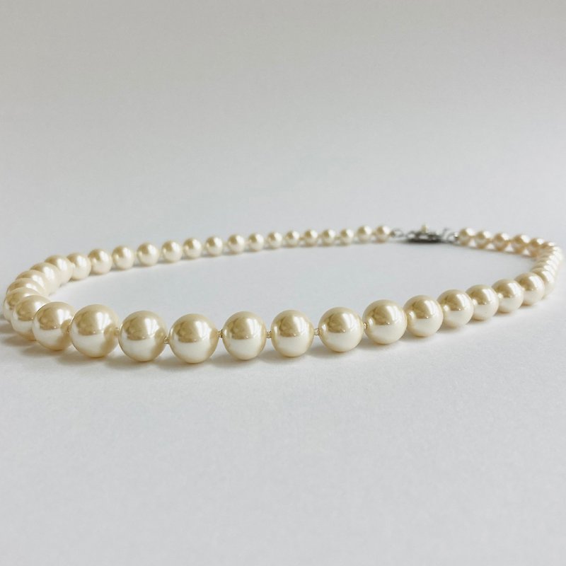 Glass pearl all knot gradation necklace/6x12mm approx. 43cm/cream/R - สร้อยคอ - แก้ว สีทอง