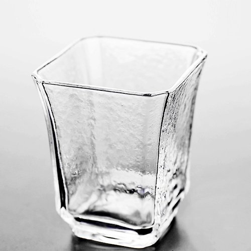 豐曜-陶藝廊·茶空間 玻璃四方雪紋品杯