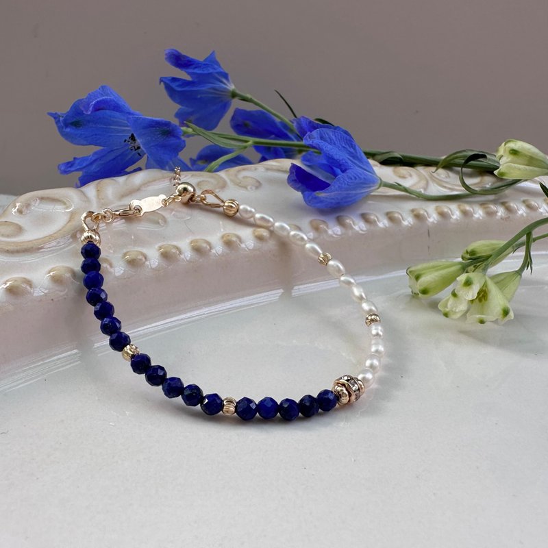 [July・Little Flying Swallow] Refined Flowers Become You | Lapis Lazuli Pearl Bracelet Length Adjustable Natural Crystal - Bracelets - Gemstone Blue