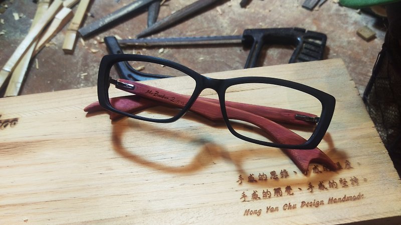 台灣手工眼鏡【MB2】時尚復古系列 ­獨家專利 手感工藝美學­之行動藝術品 - 眼鏡/眼鏡框 - 竹 紅色