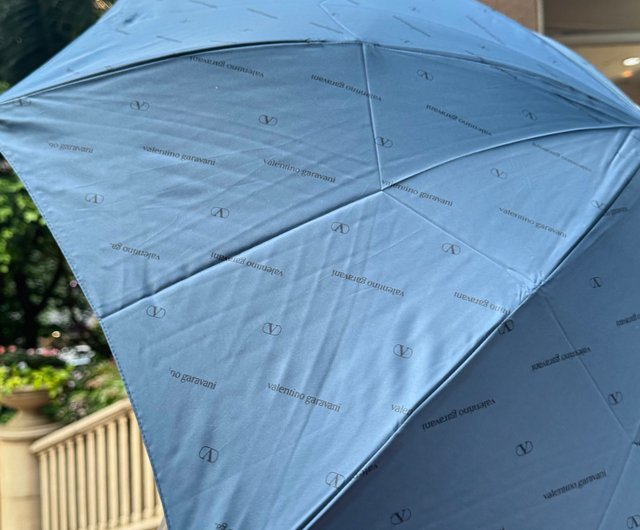 Used unused Valentino Garavani monogram umbrella with ribbed visor, made in  Japan - Shop autrefois-hk Umbrellas & Rain Gear - Pinkoi