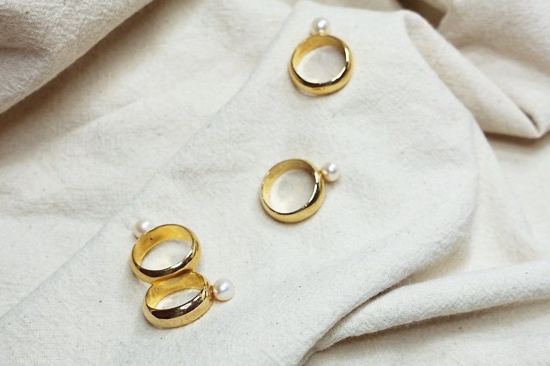 【戒指】黃銅珍珠戒指/國際圍#14#15 母親節/畢業禮物/情人節禮物 - 戒指 - 銅/黃銅 金色
