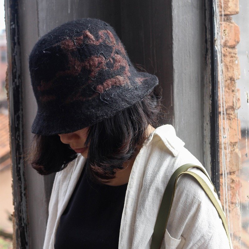 Ke [people] original hand-tailored wool felt hat female literary retro aesthetic nature autumn and winter warm wool - หมวก - ขนแกะ 
