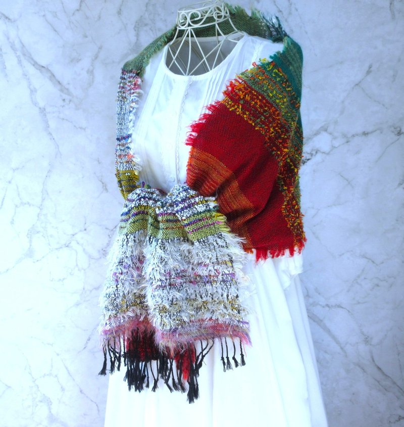 手織りの読書感想文・マッチ売りの少女を読んで・手織りウールコットンロングストール - マフラー・ストール - ウール レッド