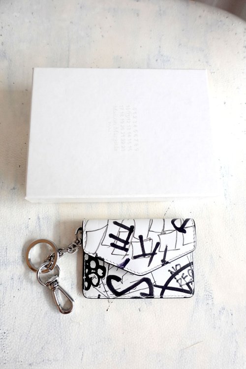 Maison Margiela ロゴ プリント カード ホルダー Maison Margiela】ロゴ レースカードホルダー キーリング