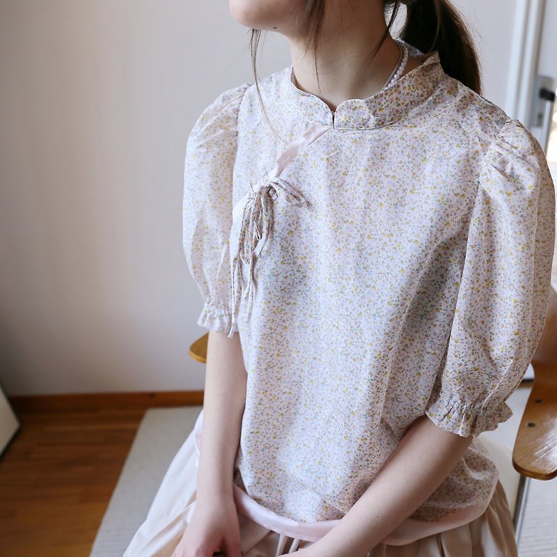 Late spring mulberry silk and cotton blended patchwork Chinese style lace-up short-sleeved floral print shirt - เสื้อผู้หญิง - ผ้าฝ้าย/ผ้าลินิน 