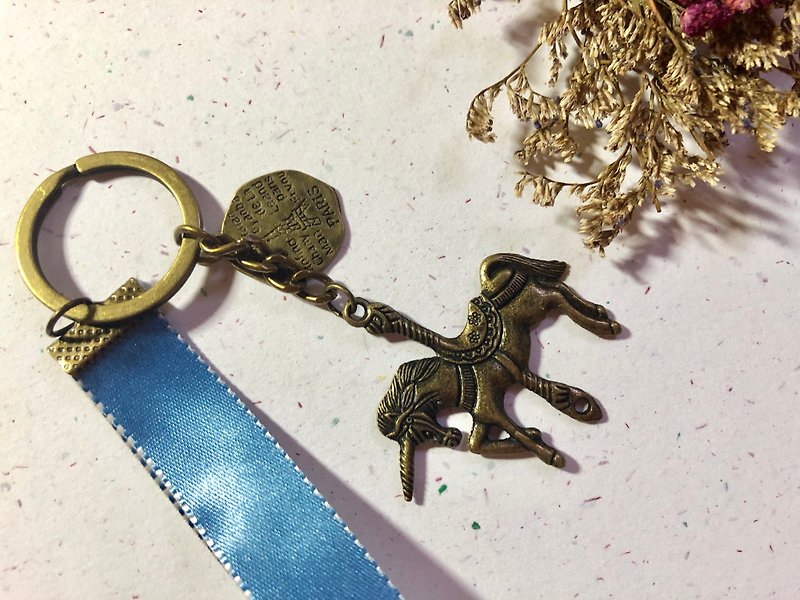 [Exclusive customized] Carousel Bronze Charm/Couple/Valentine's Day Gift/Decorative Key Ring - Keychains - Copper & Brass Multicolor