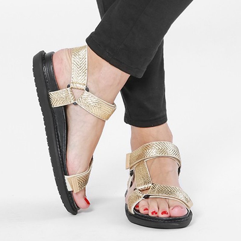 Sonya Sandal - รองเท้าลำลองผู้หญิง - วัสดุอื่นๆ สีทอง