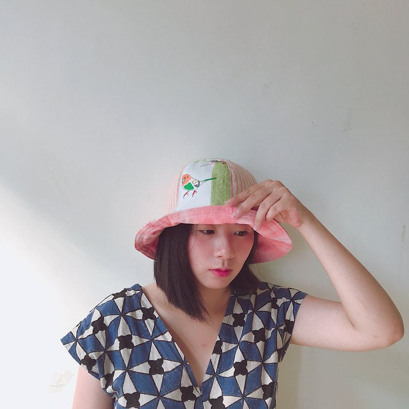 島森家 / 漁夫帽 / 雙面帽 / 俏綠鸚鵡 - 帽子 - 棉．麻 粉紅色