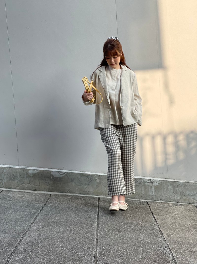 Oversized Long Sleeve Blazer Linen beige color - 女襯衫 - 棉．麻 卡其色